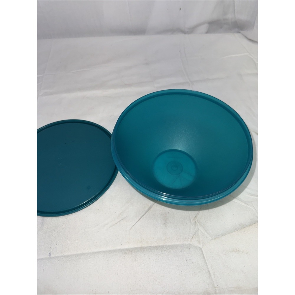 Vintage Tupperware Wonderlier Blue Bowl 2350-1 - Picture 3 of 4